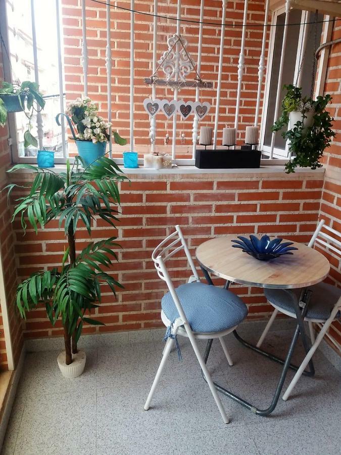 Amazing Sunny Flat With Balcony Pool Two Mins From The Beach Торевиеха Екстериор снимка
