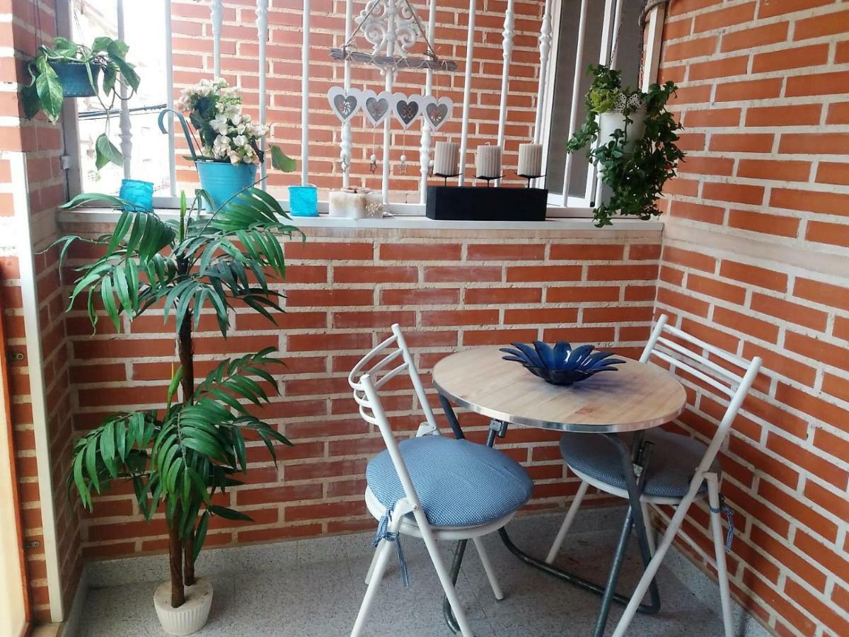 Amazing Sunny Flat With Balcony Pool Two Mins From The Beach Торевиеха Екстериор снимка