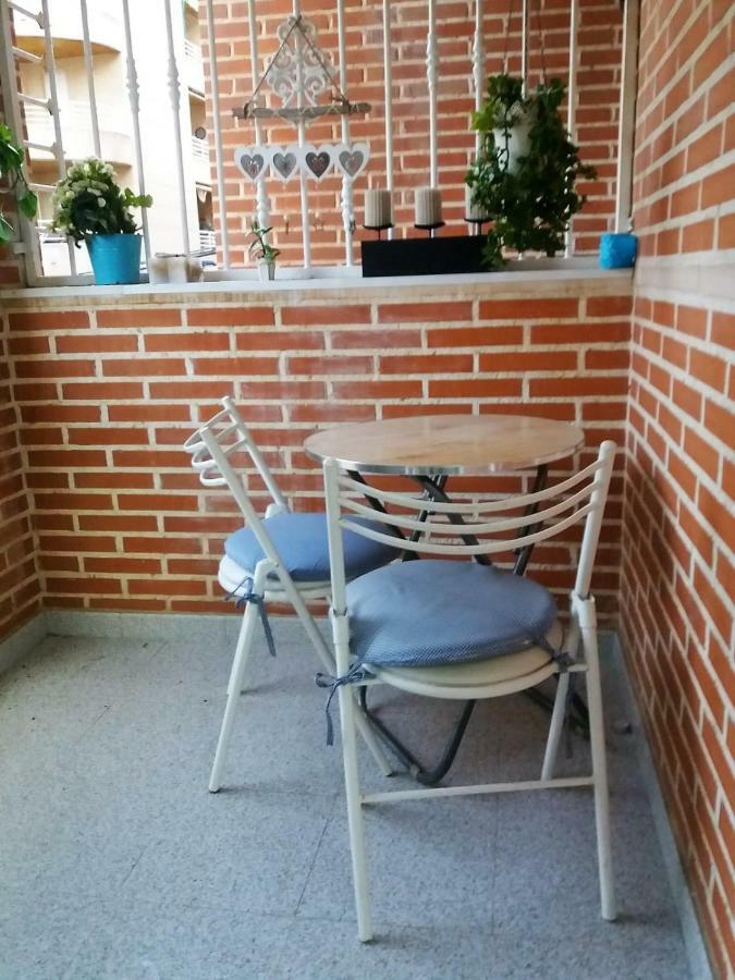 Amazing Sunny Flat With Balcony Pool Two Mins From The Beach Торевиеха Екстериор снимка